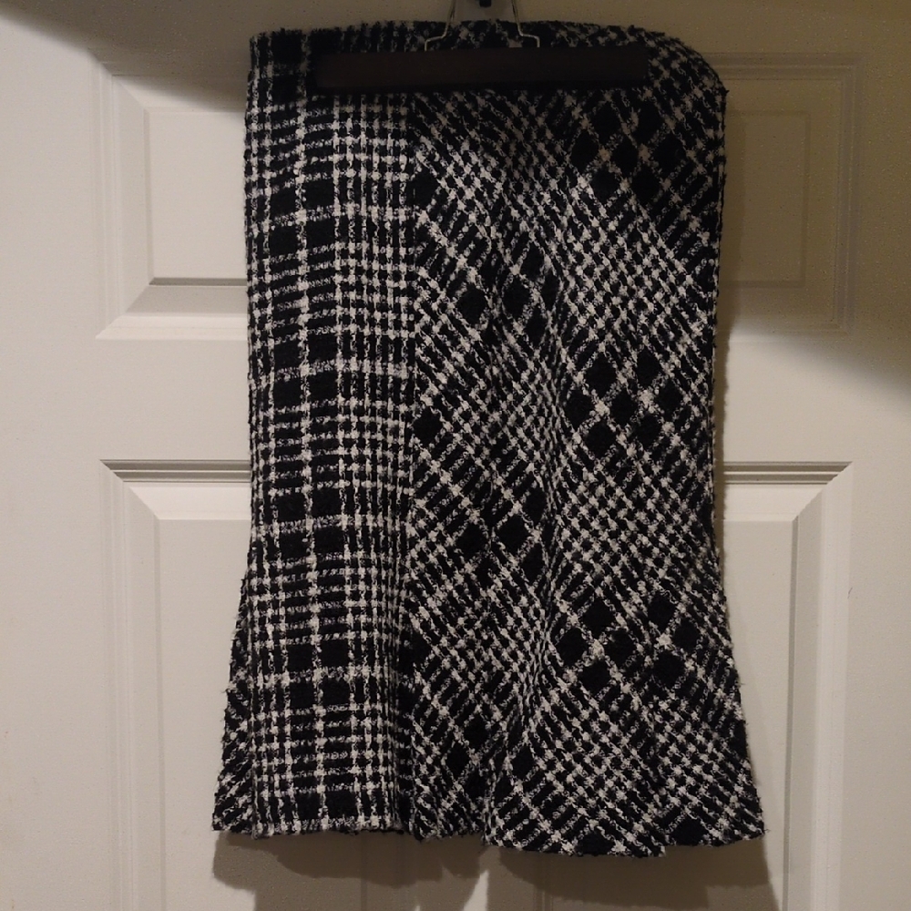 Zara Black and White Check Herringbone Wool Blend Lined Pencil Skirt - Size 4